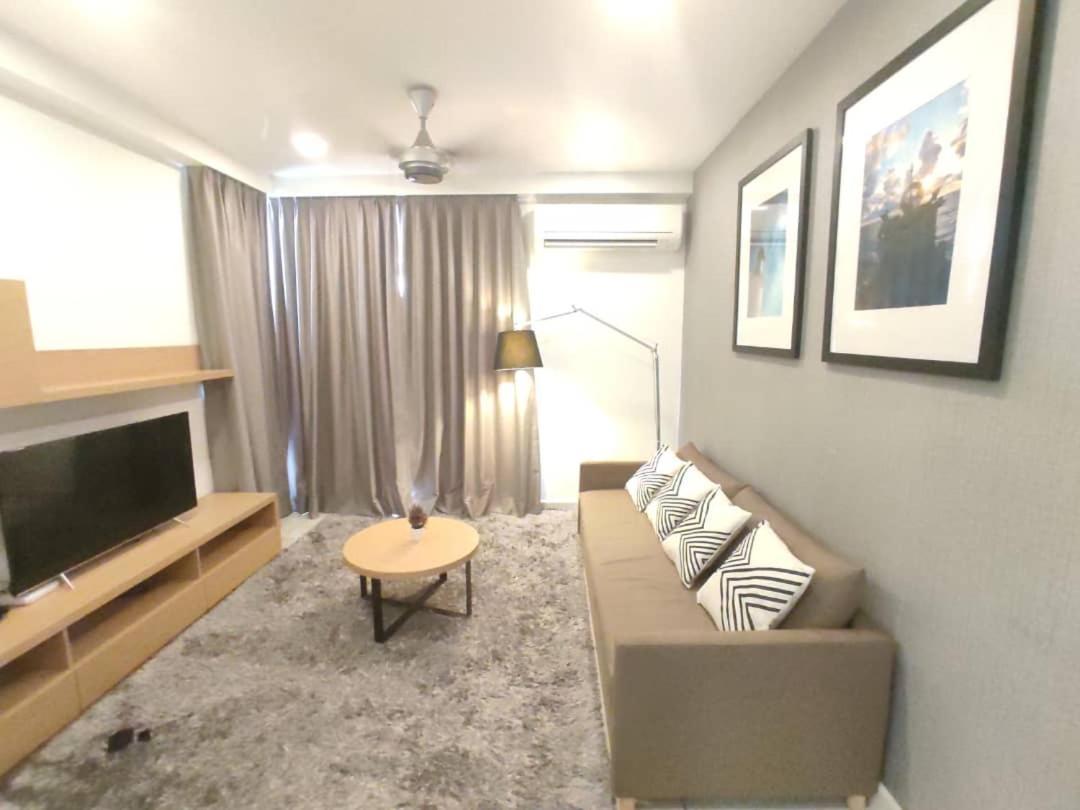 Suites At 1Tebrau Johor Bahru Luaran gambar